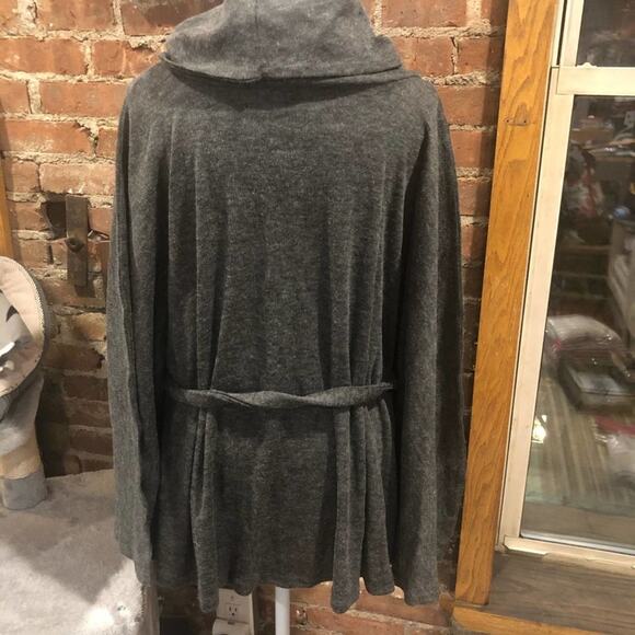 Doe & Rae Poncho Sweater NWT Gray Belted size M - Picture 2 of 9